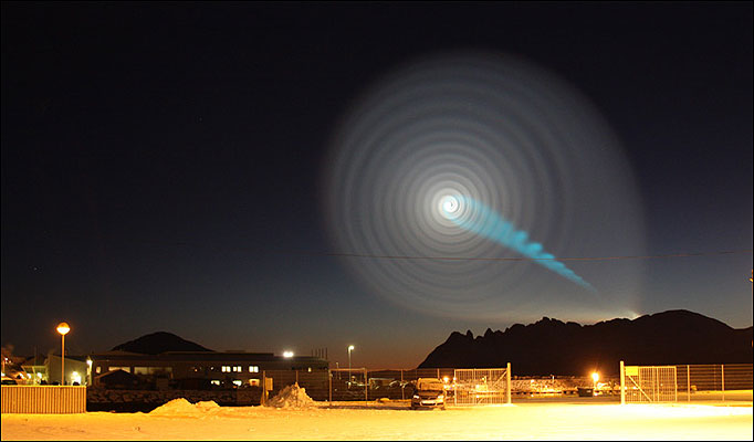 Het lichtfenomeen in de hemel boven Noorwegen