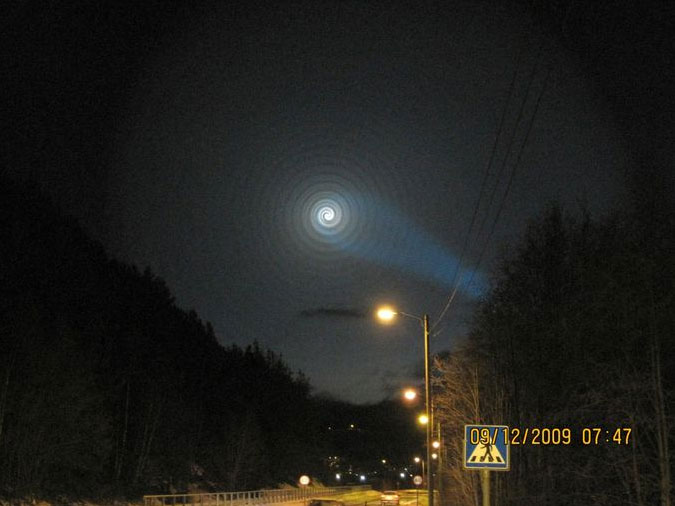 Het lichtfenomeen in de hemel boven Noorwegen